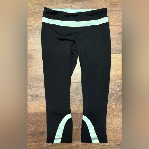 Lululemon Run Inspire Crop II Athletic Leggings Size 6 - Picture 1 of 5
